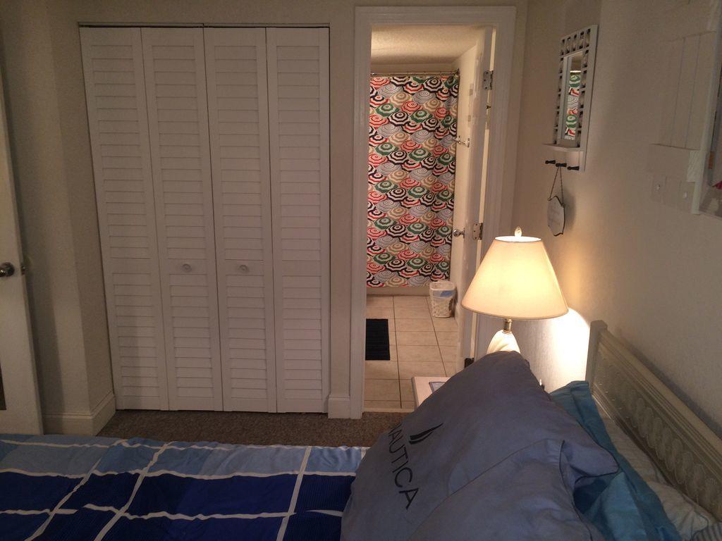 Hotel 405 Waters Edge Garden City Habitación foto